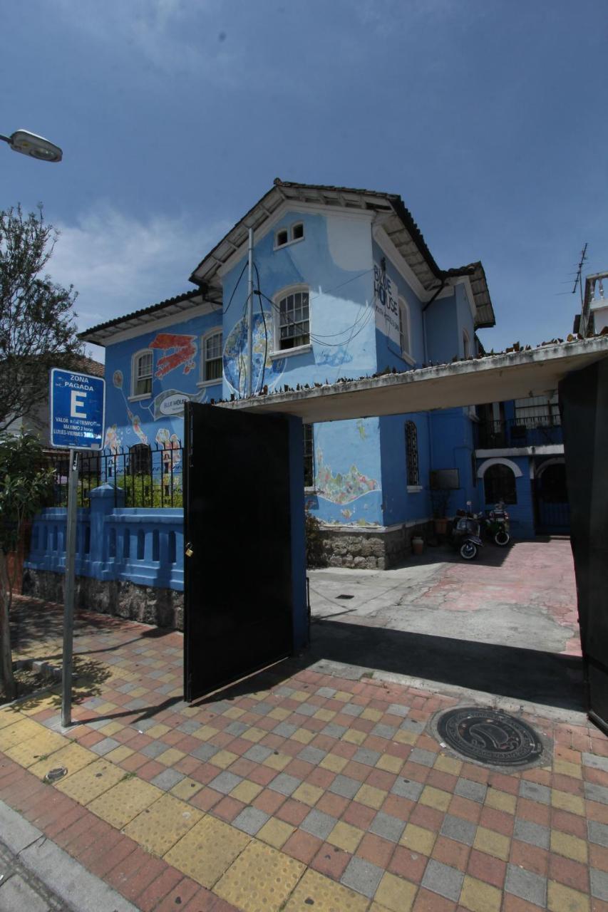 Blue House Youth Hostel Quito Exterior foto